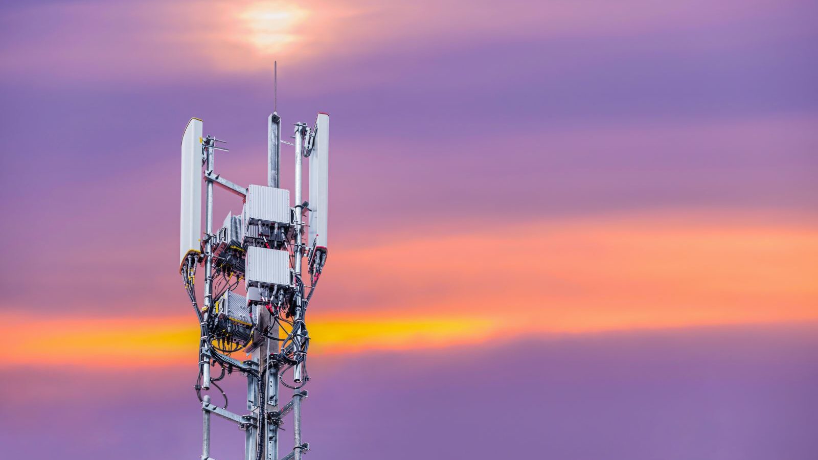 Sfida nella Diffusione del 5G in Europa Sfida nella Diffusione del 5G in Europa