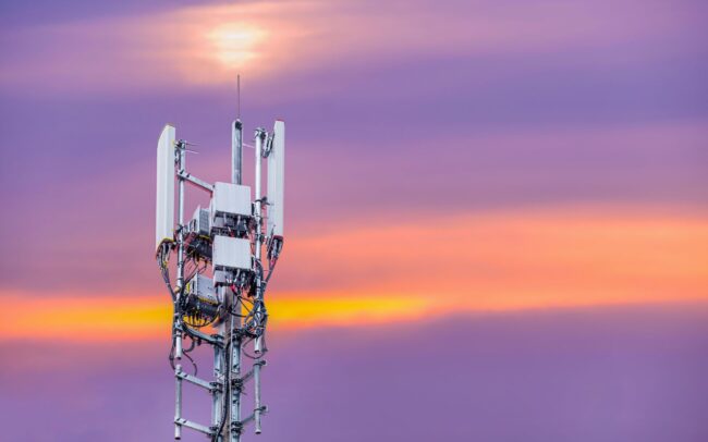 Sfida nella Diffusione del 5G in Europa Sfida nella Diffusione del 5G in Europa
